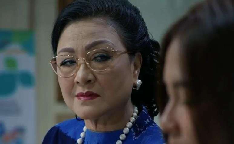 Masih Ingat Wanita Baju Merah yang Dikejar Dono dan Kasino di Film Warkop DKI? Kini Penampilannya Bikin Pangling, Kariernya Kian Mentereng!