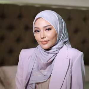 Potret Dara Arafah Dukung Anak Muda Berekspresi Lewat Hijab