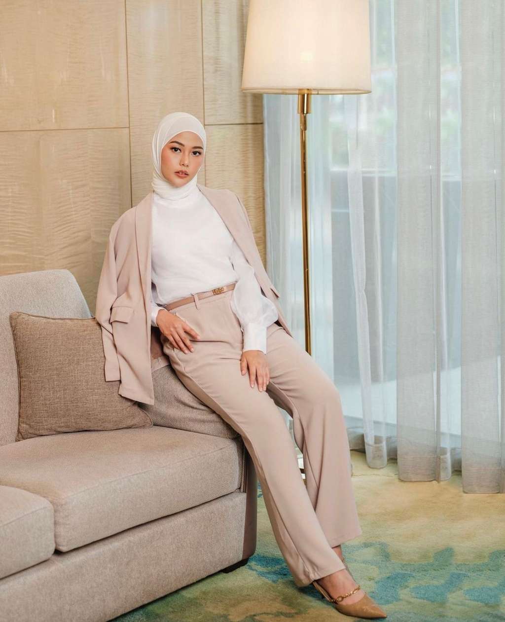 Potret Dara Arafah Dukung Anak Muda Berekspresi Lewat Hijab