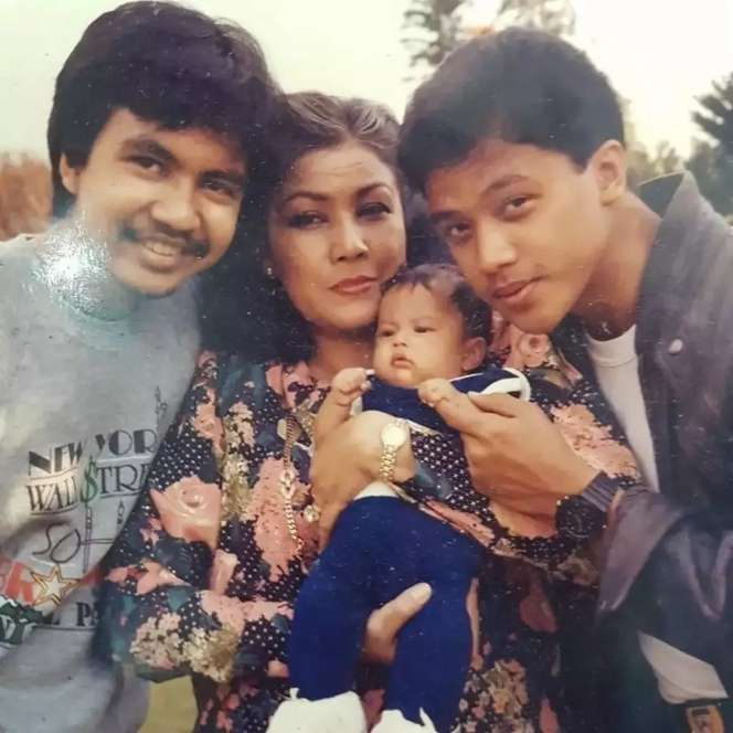 Masih Ingat Tante Mira, Ibu Kos Galak di Warkop DKI? Ternyata Ibu dari Artis & Anggota DPR Terkenal, Ini Potretnya
