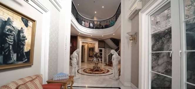 Mirip Disneyland, Potret Rumah Monica Soraya yang Adopsi 13 Anak