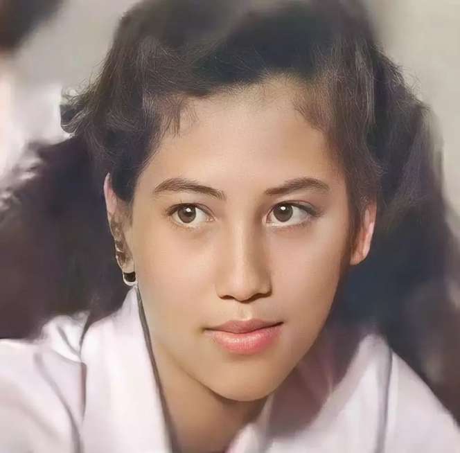 Gadis yang Foto Bareng Kasino Warkop DKI Kini Jadi Artis Papan Atas, Pernah Digosipkan Jadi Simpanan Hotman Paris, Siapa Dia?