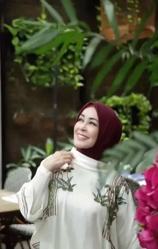 Ingat Gadis Centil yang Naksir Indro di Film Warkop DKI? Dulu Artis Besar Kini Jadi Penjual Baju, Lihat Potretnya