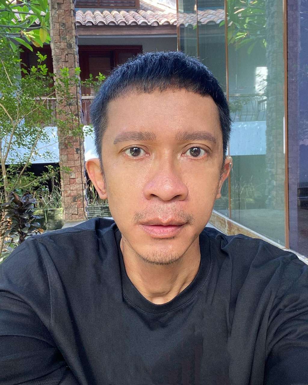Penampilan Terbaru Aming Sugandhi Bikin Pangling, Potretnya Beda Banget, Warganet Ramai Beri Doa!
