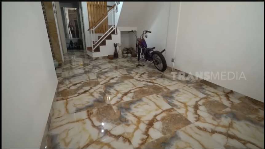 Potret Rumah Bopak Castello yang Jarang Tersorot, Ternyata Super Mewah Bak Istana Kerajaan, Banyak Koleksi Barang Antik!