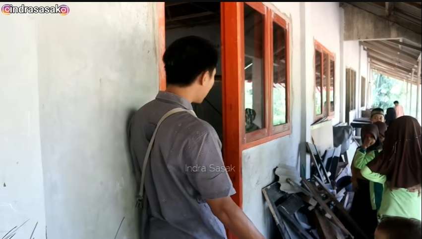 Potret Pasangan Viral, Melissa Asal Prancis dan Indra yang Kini Bantu Renovasi Sekolah di Kampung Suami!