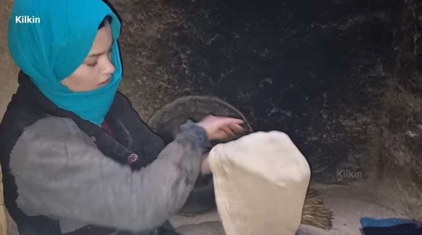 Potret Kecantikan Gadis Desa di Afganistan, Ternyata Sederhana Banget, Semua Pakai Kayu Bakar!