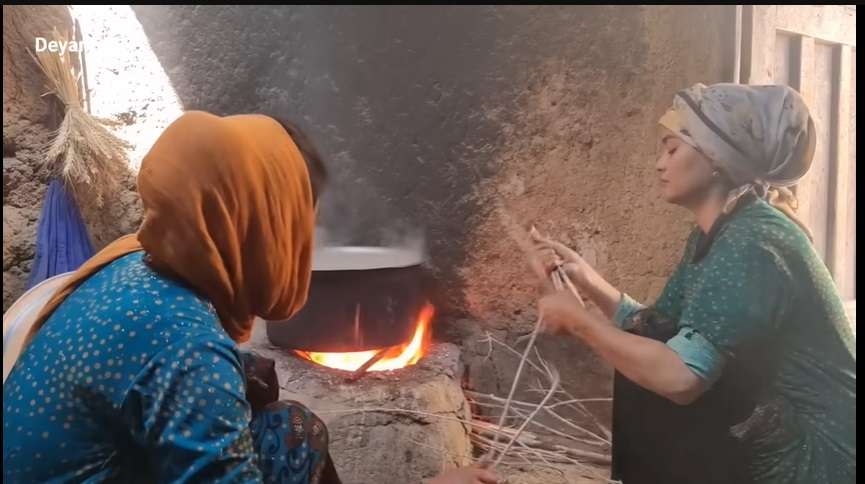 Potret Kecantikan Gadis Desa di Afganistan, Ternyata Sederhana Banget, Semua Pakai Kayu Bakar!