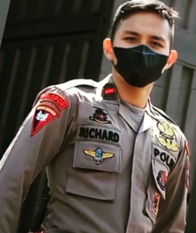 Potret Lawas Richard Eliezer, Dulu Hobi Panjat Tebing Hingga Gagah Pakai Seragam Brimob, Kini Divonis 1 Tahun 6 Bulan!