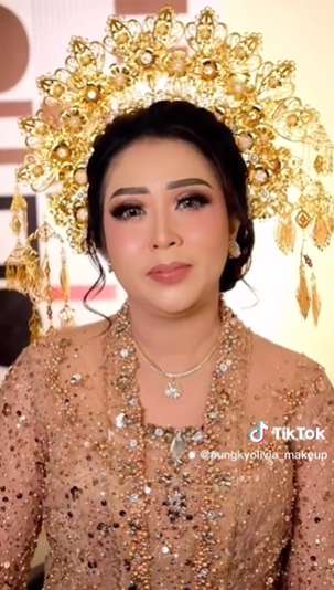 Viral Wanita Plek Ketiplek Soimah Dirias Jadi Pengantin Adat Minang, Hasilnya Malah Mirip Artis Lain