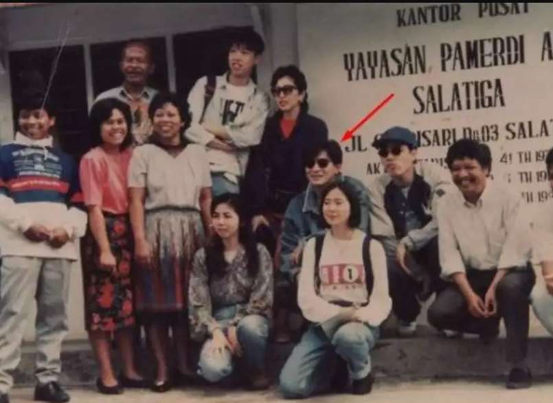 Potret Lawas Andy Lau Bareng Ninuk dan Marta Anak Angkat Dari Indonesia, Dibiayai Sekolah Hingga Kini Sudah Menikah!