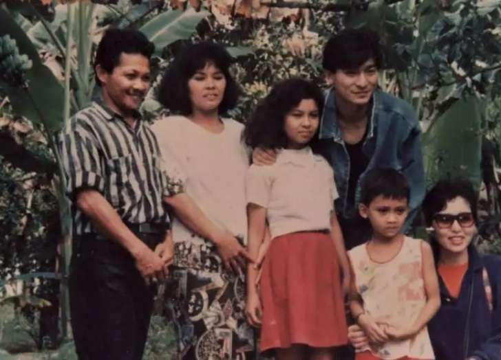 Potret Lawas Andy Lau Bareng Ninuk dan Marta Anak Angkat Dari Indonesia, Dibiayai Sekolah Hingga Kini Sudah Menikah!