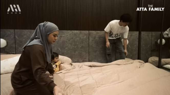 Potret Kasur Baru Atta Halilintar dan Aurel Hermansyah yang Super Lebar, Disebut Terbesar di Dunia!
