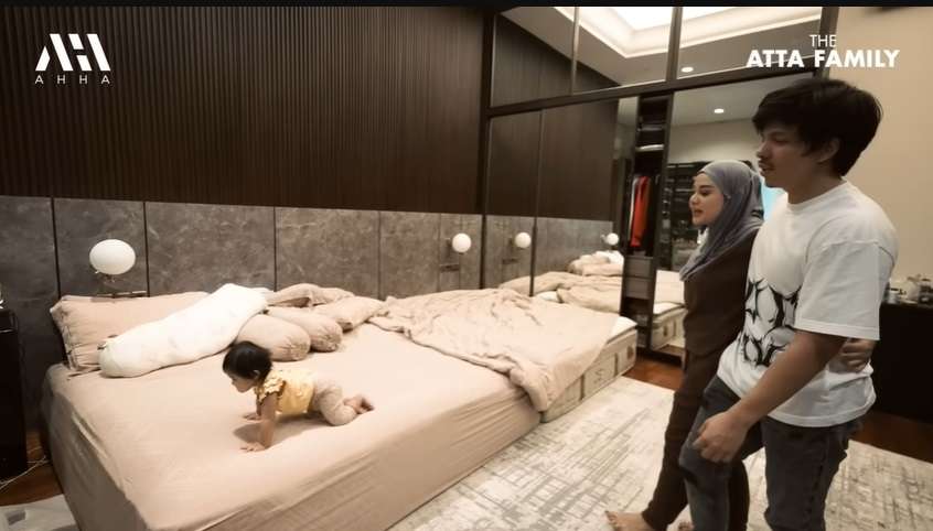 Potret Kasur Baru Atta Halilintar dan Aurel Hermansyah yang Super Lebar, Disebut Terbesar di Dunia!
