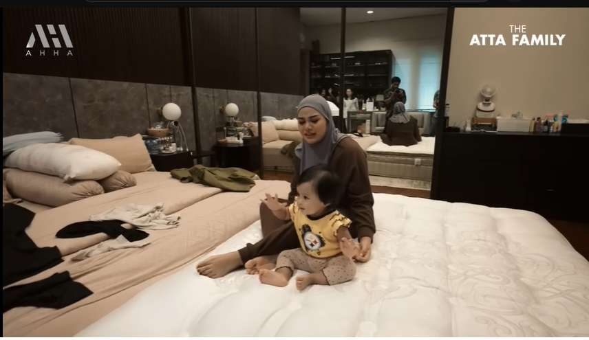 Potret Kasur Baru Atta Halilintar dan Aurel Hermansyah yang Super Lebar, Disebut Terbesar di Dunia!