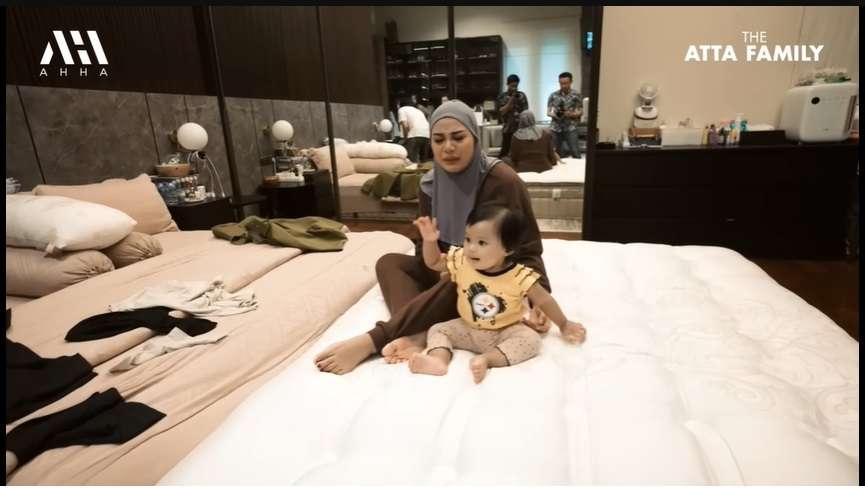 Potret Kasur Baru Atta Halilintar dan Aurel Hermansyah yang Super Lebar, Disebut Terbesar di Dunia!