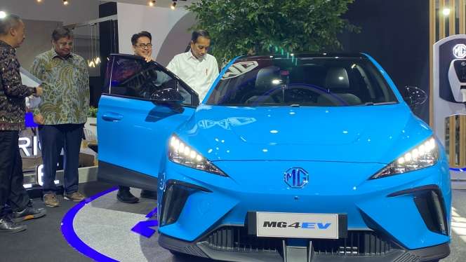 Intip Kecanggihan Mobil Listrik MG4 EV, Warnanya Ngejreng!