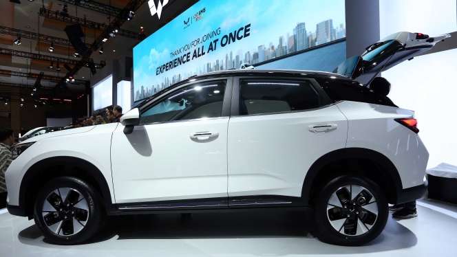 Potret Wuling Alvez Tebar Pesona, Si Penantang HR-V dan Creta