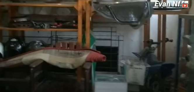 10 Potret Rumah Daus Mini, Tembok Ditambal & Barang Berantakan Dimana-Mana