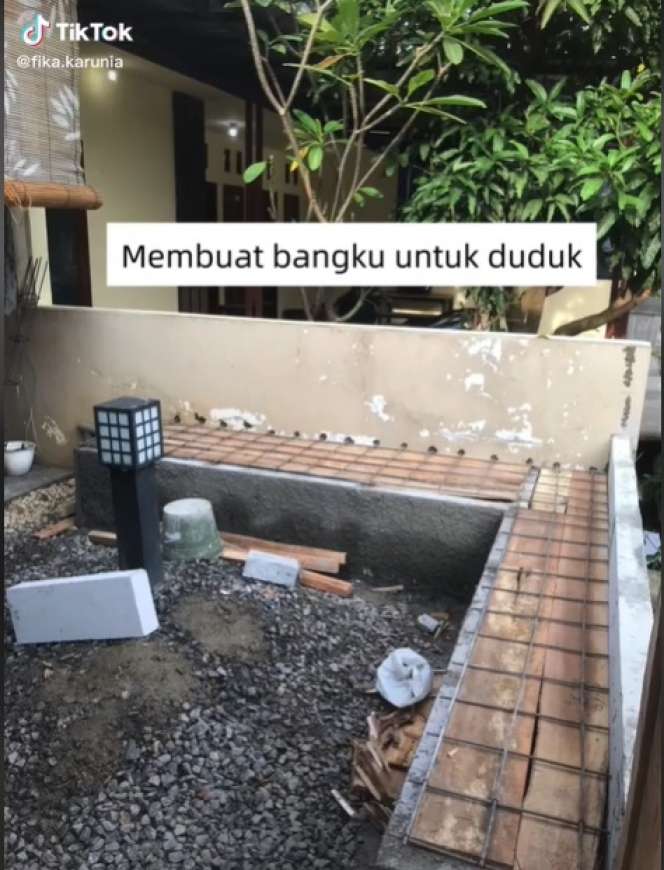 Potret Transformasi Taman Rumah Jadi Teras Super Estetik, Auto Betah Nongkrong!