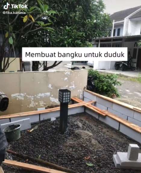 Potret Transformasi Taman Rumah Jadi Teras Super Estetik, Auto Betah Nongkrong!