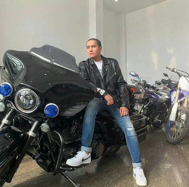 Potret Ressa Herlambang Waktu Jadi Sultan, Punya Banyak Kendaraan dan Rumah Mewah