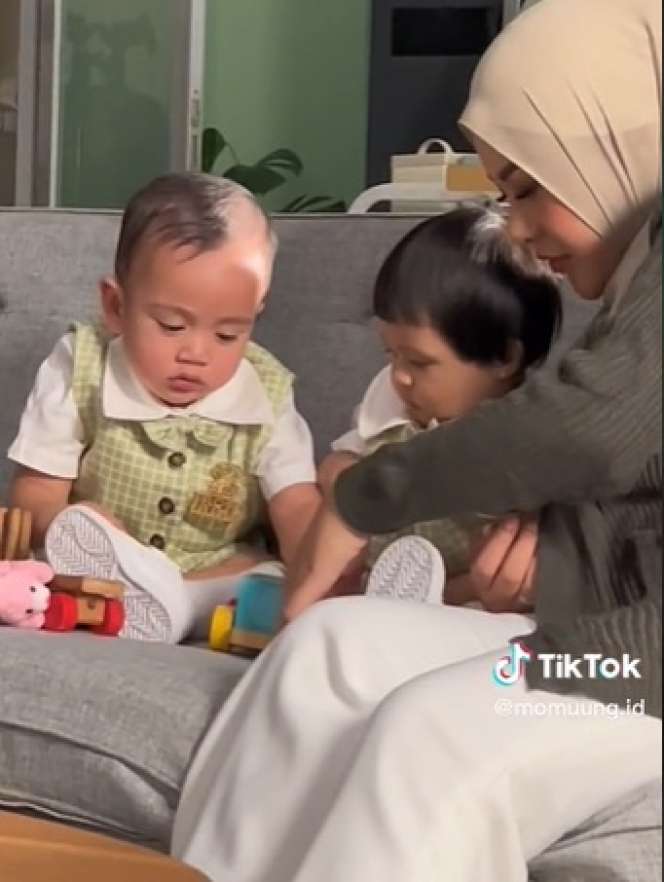 Potret Gemesin Dua Anak Sultan, Rayyanza dan Ameena Syuting Bareng