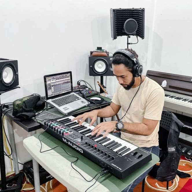 Tak Puas Diakting, Pesinetron Alfie Alfandy Rilis Album Generasi Berfikir