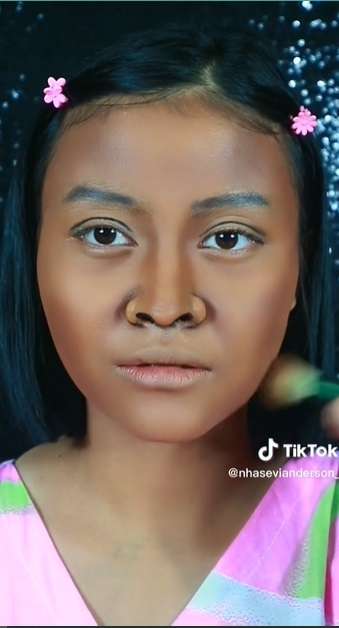 Wanita Seribu Wajah Ini Pamer Hasil Makeup Mirip Fajar Sadboy, Endingnya Malah Kayak Gini…