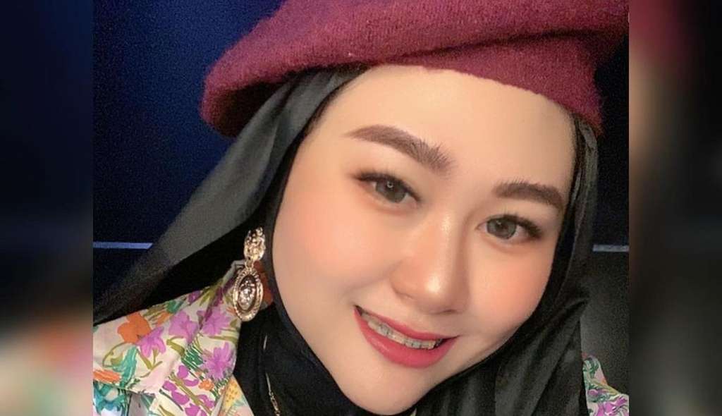 10 Adu Gaya Yunita Lestari VS Shelvie Hana, Sesama Mantan Istri Daus Mini, Sindir Soal Karma, Siapa yang Lebih Cantik?