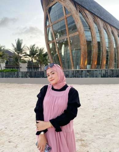 10 Adu Gaya Yunita Lestari VS Shelvie Hana, Sesama Mantan Istri Daus Mini, Sindir Soal Karma, Siapa yang Lebih Cantik?