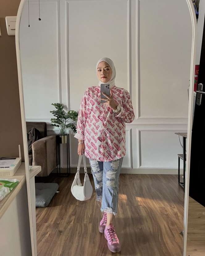 10 Adu Gaya Yunita Lestari VS Shelvie Hana, Sesama Mantan Istri Daus Mini, Sindir Soal Karma, Siapa yang Lebih Cantik?