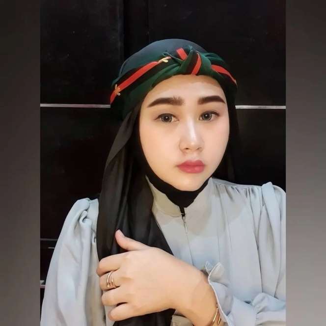 10 Adu Gaya Yunita Lestari VS Shelvie Hana, Sesama Mantan Istri Daus Mini, Sindir Soal Karma, Siapa yang Lebih Cantik?