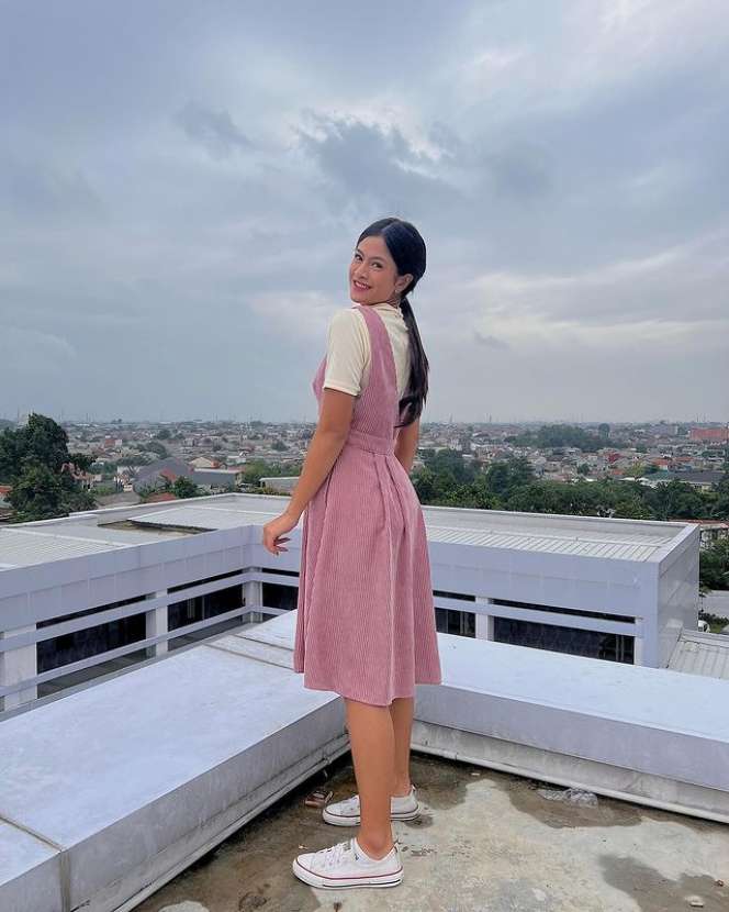 Potret Pesinetron Hana Saraswati Digandeng 3 Komposer