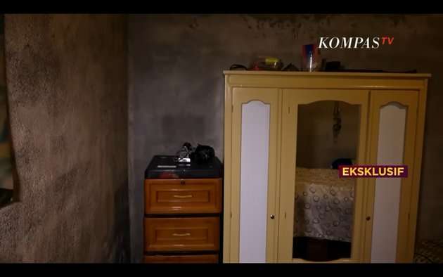 Jauh Dari Mewah, 10 Potret Rumah Bharada E di Manado, Tembok Masih Semen & Sudah Retak-Retak