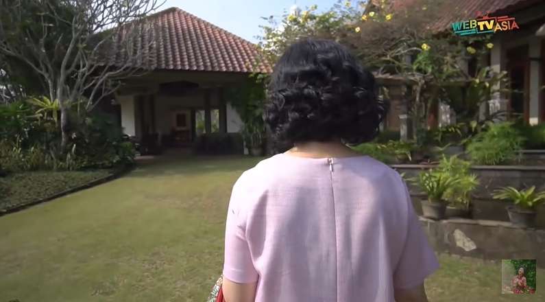 10 Potret Vila Mewah Desiree Tarigan, Janda Hotma Sitompul yang Tajir Melintir, Bak Istana Barang Antik