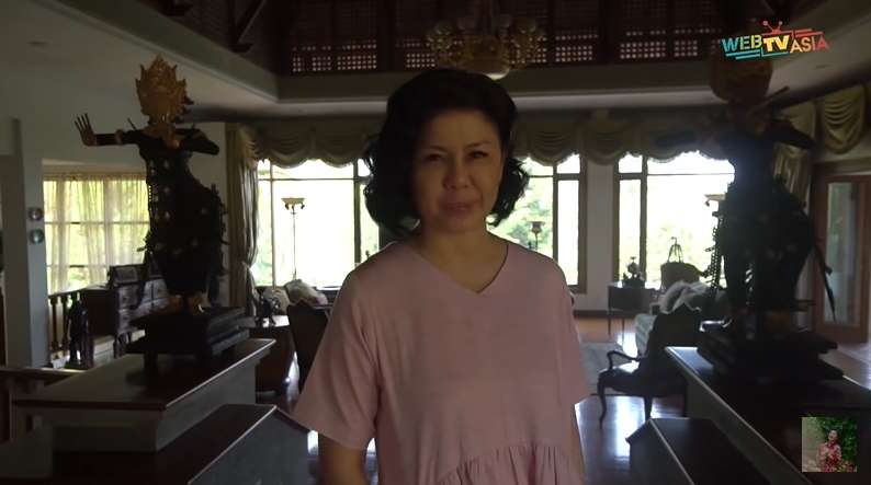 10 Potret Vila Mewah Desiree Tarigan, Janda Hotma Sitompul yang Tajir Melintir, Bak Istana Barang Antik