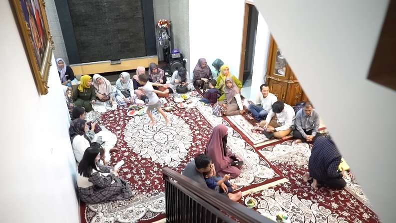 10 Potret Rumah Baru Haji Faisal & Oma Gala yang Super Mewah, Ngalahin Artis-Artis Papan Atas!