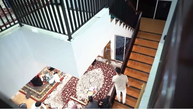 10 Potret Rumah Baru Haji Faisal & Oma Gala yang Super Mewah, Ngalahin Artis-Artis Papan Atas!
