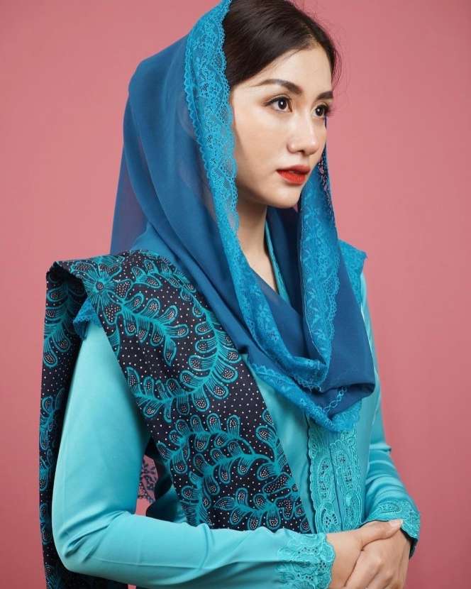 8 Potret Novita Hardini, Istri Bupati Trenggalek yang Viral, Kecantikannya Dipuji Bak Bidadari