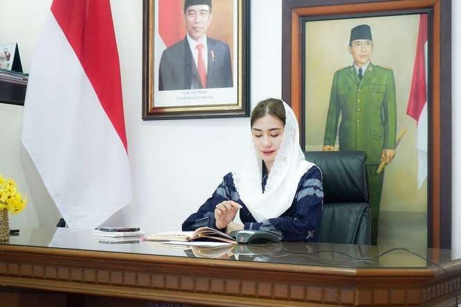 8 Potret Novita Hardini, Istri Bupati Trenggalek yang Viral, Kecantikannya Dipuji Bak Bidadari