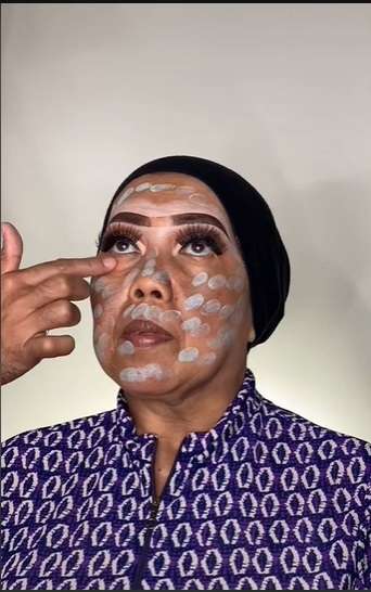 Potret Transformasi Emak-emak Dirias MUA, Hasilnya Bikin Pangling, Jadi Beda Banget!