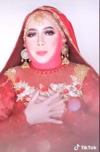 Potret Transformasi Emak-emak Dirias MUA, Hasilnya Bikin Pangling, Jadi Beda Banget!