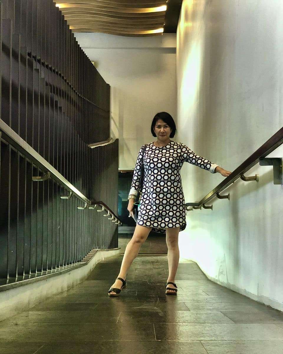 Potret Terbaru Yurike Prastika di Usia 53 Tahun, Kerap Pamer Pose 'Hot'