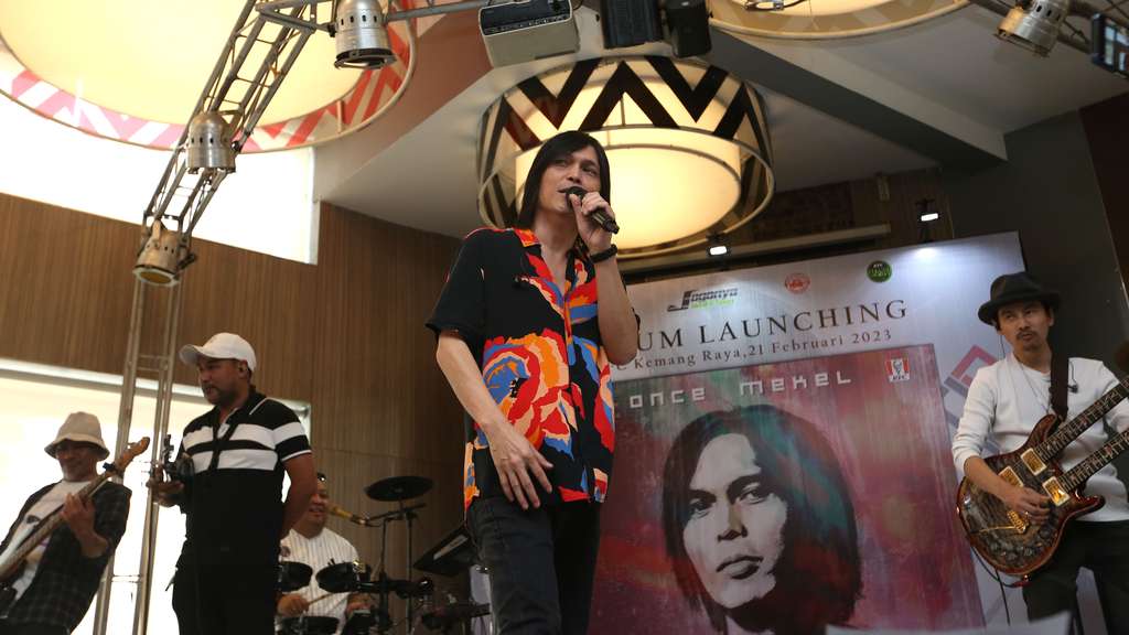Once Mekel Kolaborasi Bareng Mantan Gitaris Guns N Roses di Album Sigma