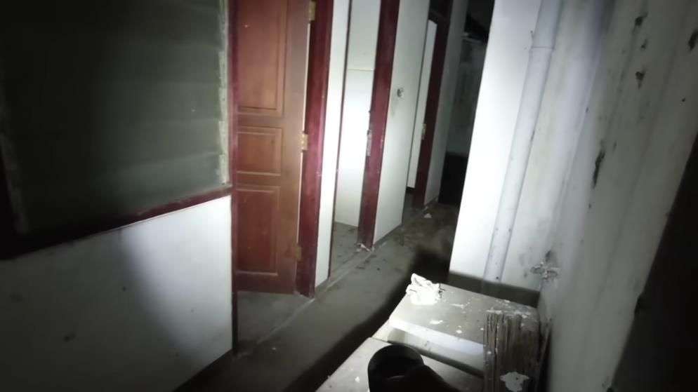 10 Potret Rumah Mewah Pak Harto Terbengkalai Usai Diselingkuhi Istri, Alat Tenun Kuno Hingga Mobil Masih Lengkap