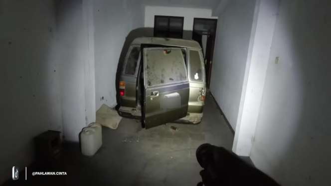 10 Potret Rumah Mewah Pak Harto Terbengkalai Usai Diselingkuhi Istri, Alat Tenun Kuno Hingga Mobil Masih Lengkap