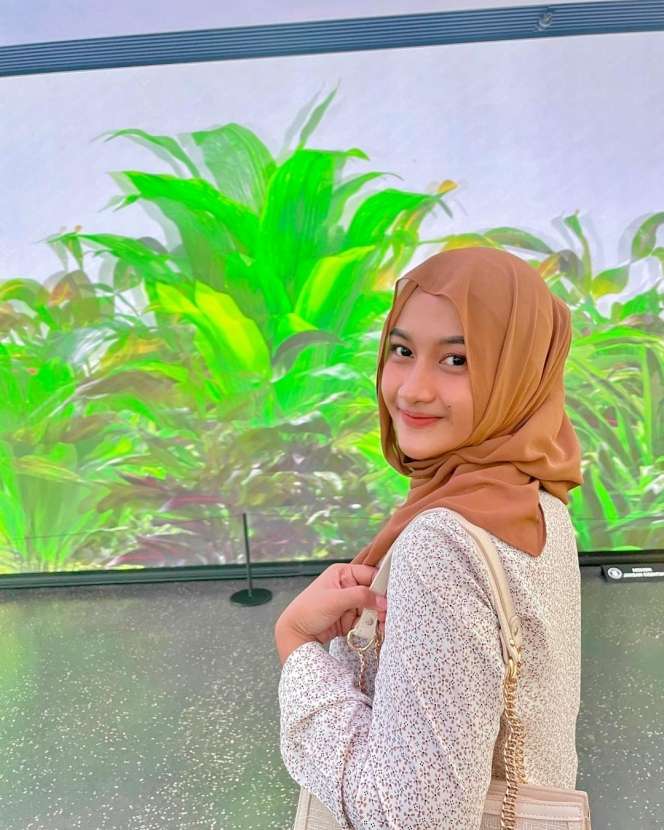 Potret Anggota TNI AL Cantik Berhijab Ini Jadi Sorotan, Kerap Digombali Netizen