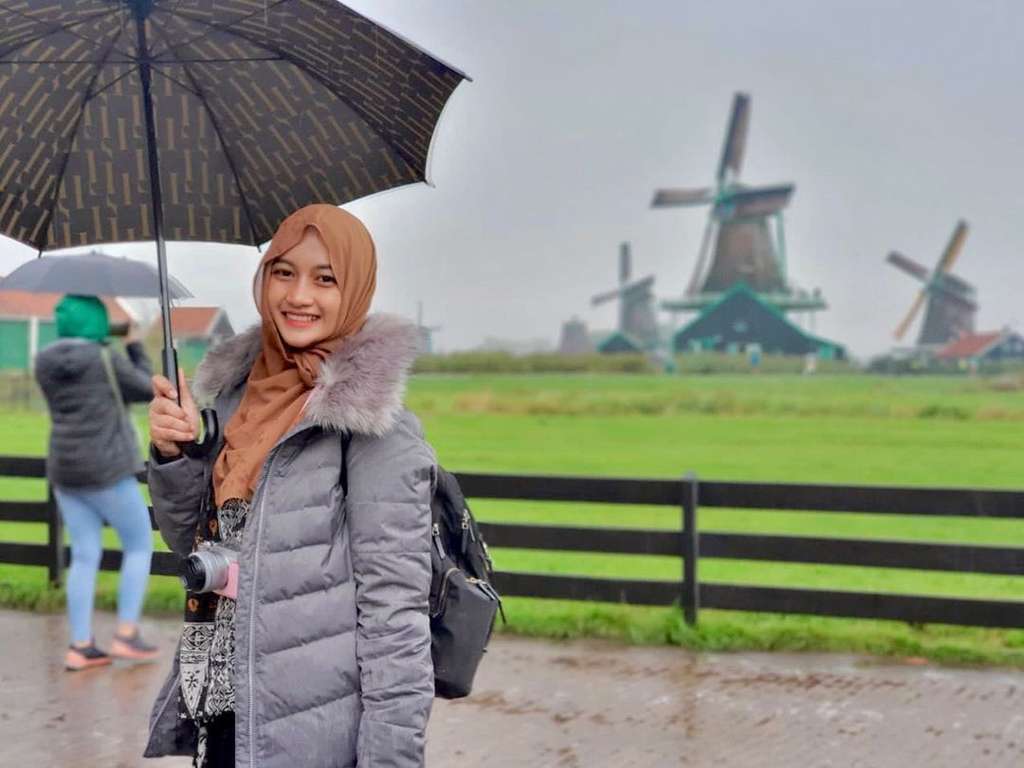 Potret Anggota TNI AL Cantik Berhijab Ini Jadi Sorotan, Kerap Digombali Netizen