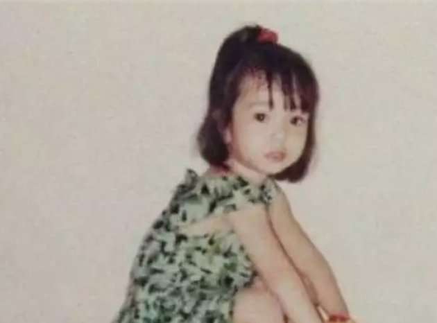 15 Foto Masa Kecil Artis Cantik yang Menggemaskan, Luna Maya dan Nagita Slavina Bule Banget!